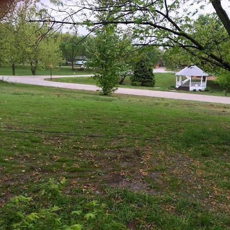 Attwood House Bed And Breakfast Near Manhattan, Ks Randolph Εξωτερικό φωτογραφία