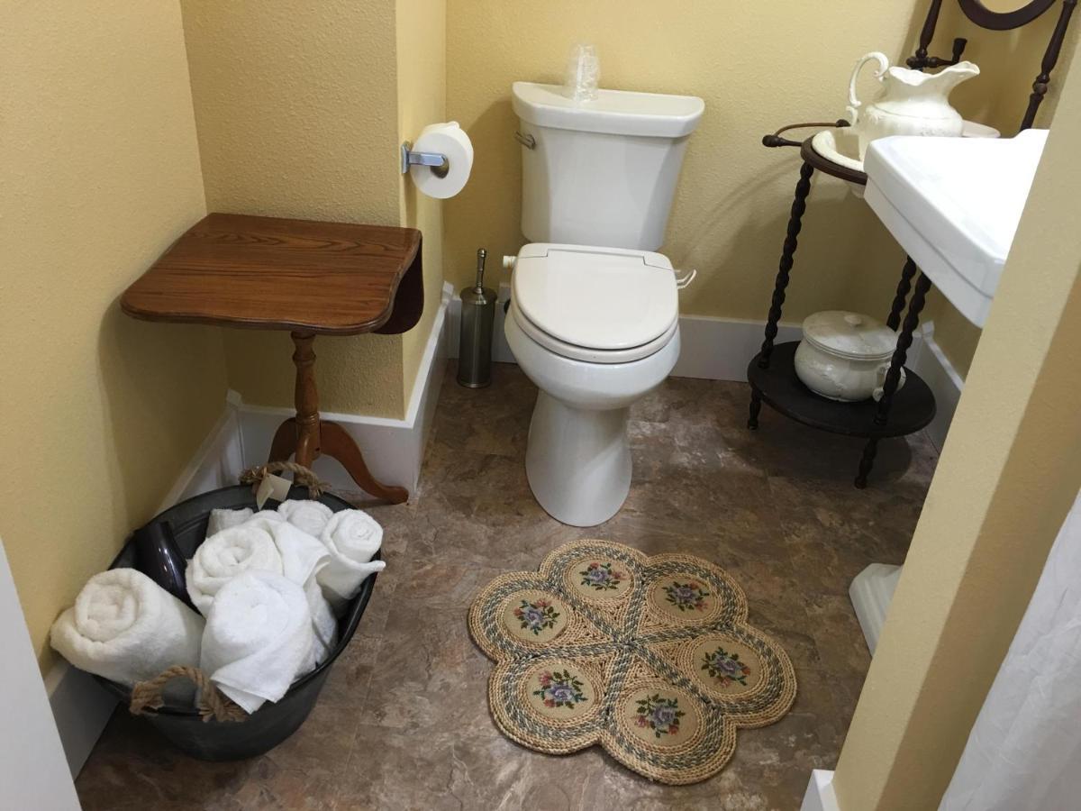 Attwood House Bed And Breakfast Near Manhattan, Ks Randolph Εξωτερικό φωτογραφία