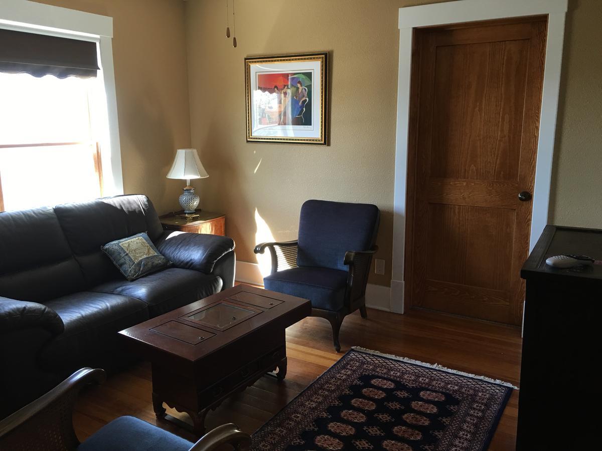 Attwood House Bed And Breakfast Near Manhattan, Ks Randolph Εξωτερικό φωτογραφία