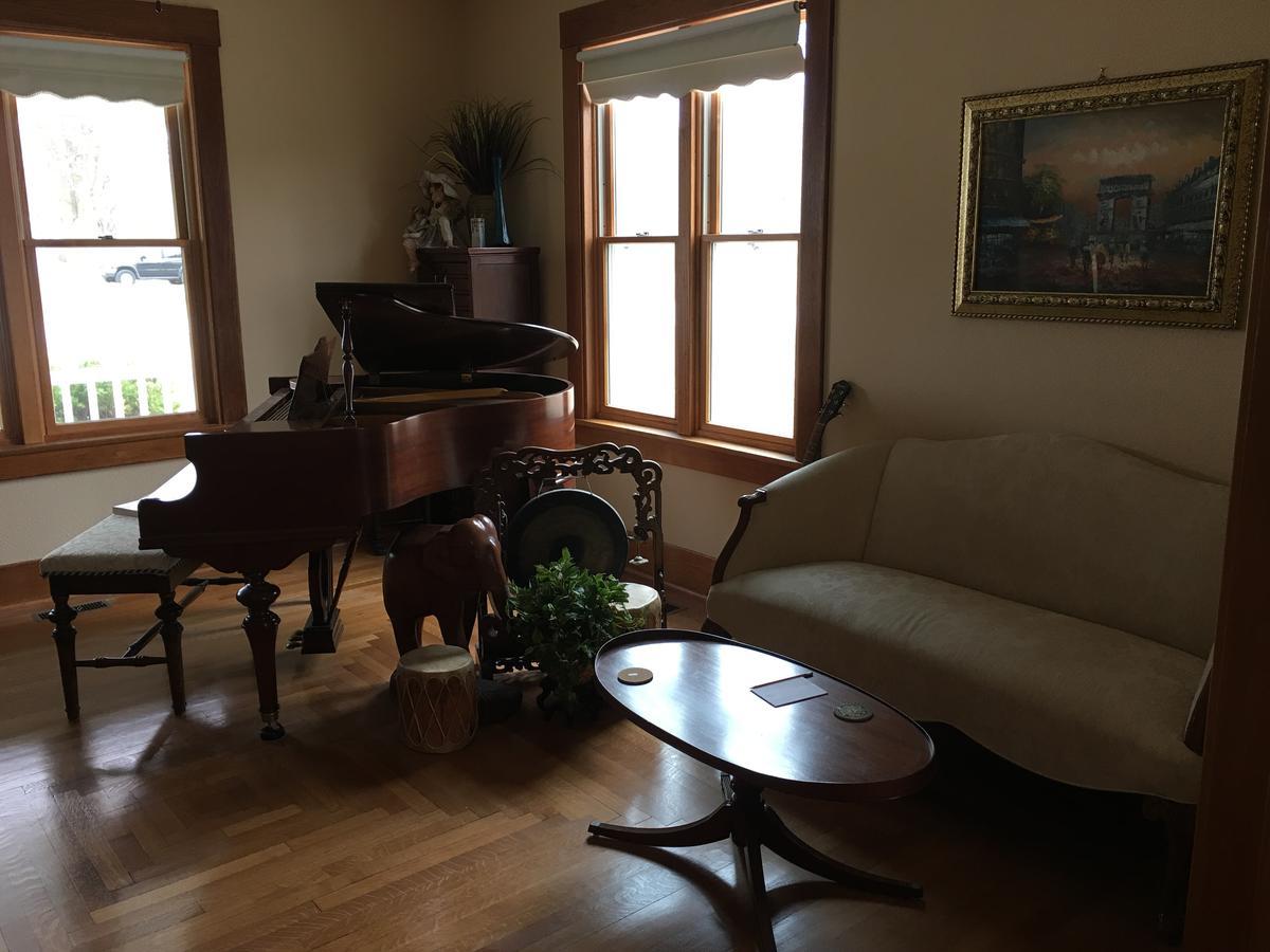 Attwood House Bed And Breakfast Near Manhattan, Ks Randolph Εξωτερικό φωτογραφία